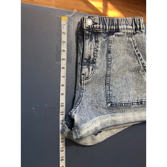 Wild Fable Womens  Acid Wash Denim Shorts Medium  Elastic Waist Summer Stretch - Picture 6 of 8